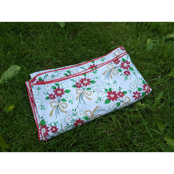 Vintage 60's 70's Christmas Floral Poinsettia Table Cloth Cutter Cloth Fabric - Picture 7 of 7